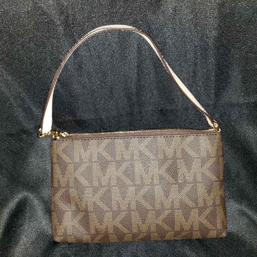 Authentic Michael Kors wristlet